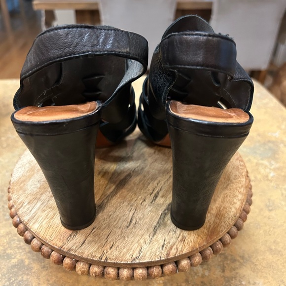 Designer Chie Mihara Black Women's Heeled Sandals - Picture 7 of 11